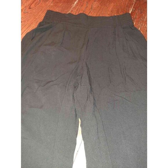 Small 4/6 Time & Tru Black High Waist Capri Casual Pants Long Shorts - Picture 2 of 4